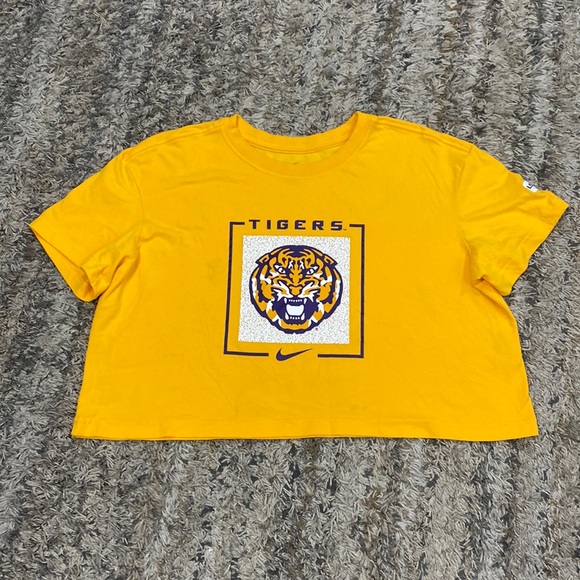 Nike Tops - The Nike tee LSU women’s crewneck, short sleeve crop top T-shirt, size large